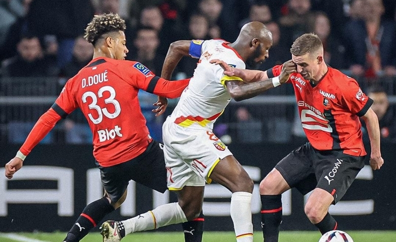 Illustration : "Stade Rennais : Une réponse pleine de classe après la débâcle contre Lyon  "