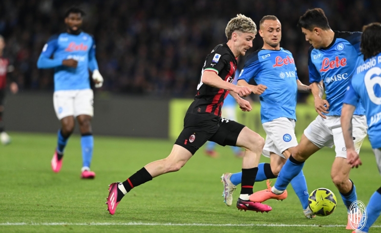 Illustration : "LdC : Un avantage certain pour l'AC Milan contre Naples"