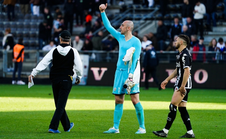 Illustration : "Mercato Angers : Un avenir remis en question par des performances inattendues ? "