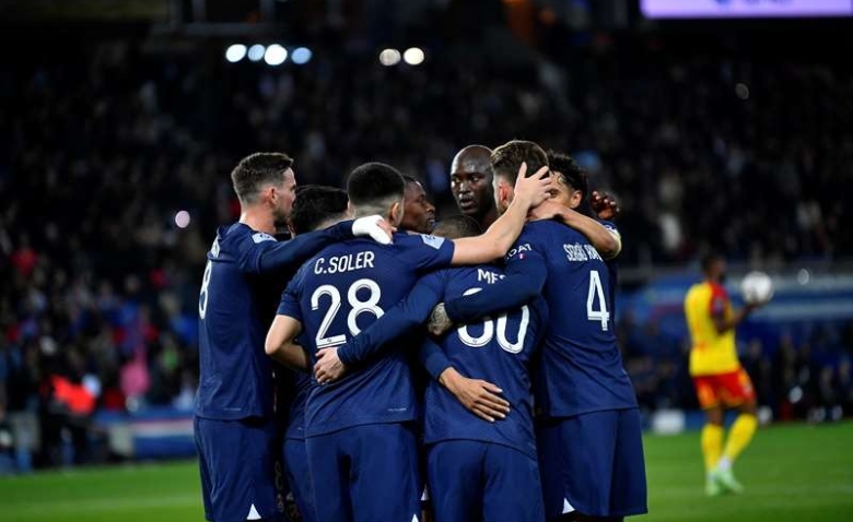 Illustration : "Mercato PSG : Un sérieux renfort dans le viseur ?"