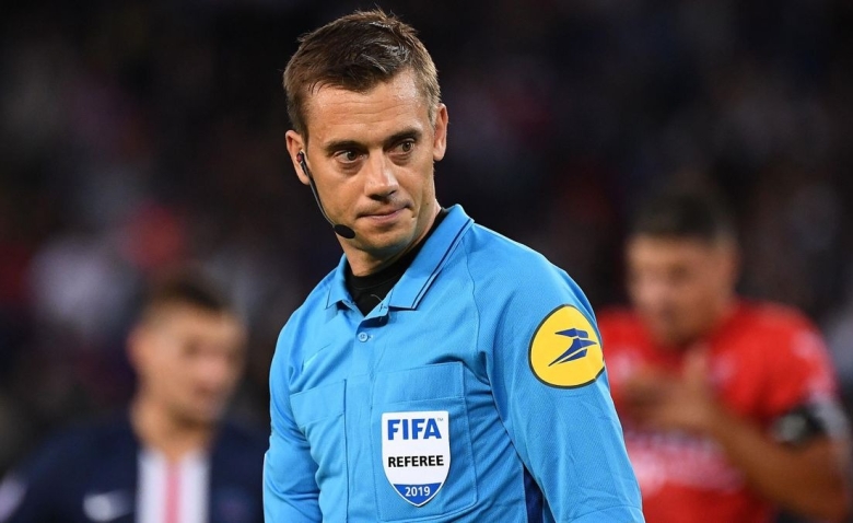 Illustration : "Bayern Munich – Manchester City : L’arbitrage français touche le fond !"