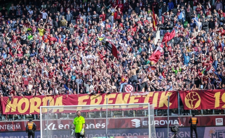 Illustration : "Saint-Etienne - Metz : Un fait de jeu marquant fait arrêter le match"