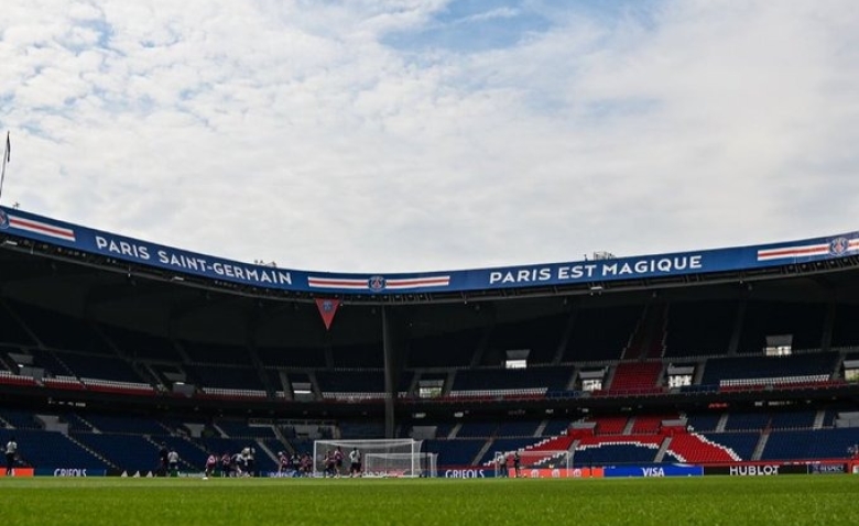 Illustration : "Mercato PSG : Un premier pas vers le transfert offensif espéré cet été"