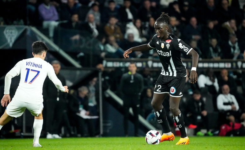 Illustration : "Angers : Une voix s’élève contre la gestion du club !"