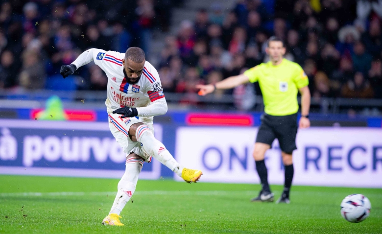 Illustration : "OL : Un chiffre impressionnant révèle un problème de fond !"