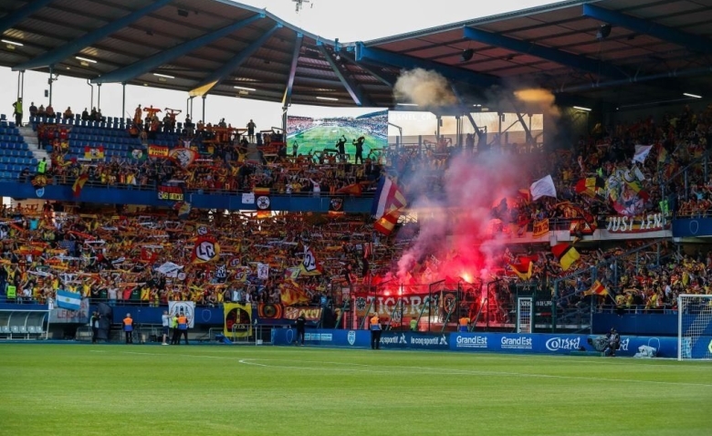 Illustration : "RC Lens : Un atout de taille dans les tribunes face à Toulouse "
