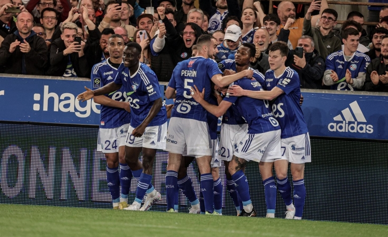 Illustration : "RC Strasbourg : Deux motifs d'espoir dans la quête de maintien ! "