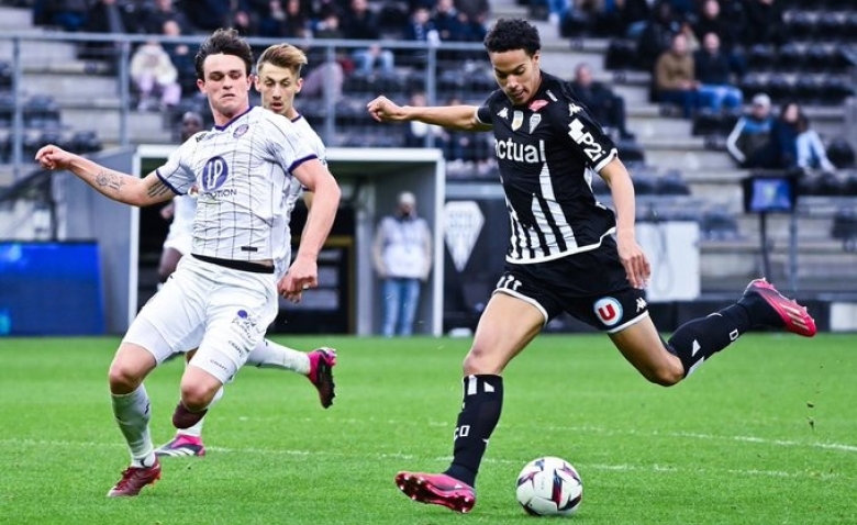 Illustration : "Angers SCO : Nouvelle rassurante en vue de la saison à venir ?"