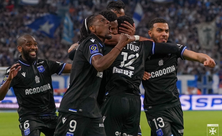 Illustration : "Mercato Auxerre : Une perte d’avenir se profile"