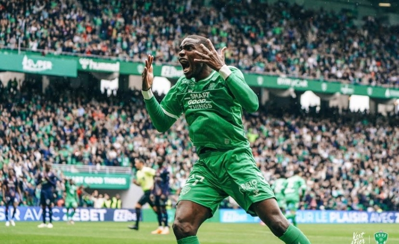 Illustration : "Mercato ASSE : Une priorité érigée pour l'été"