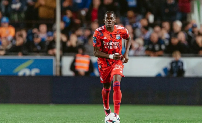 Illustration : "OL : Deux joueurs de l'effectif se distinguent défensivement "