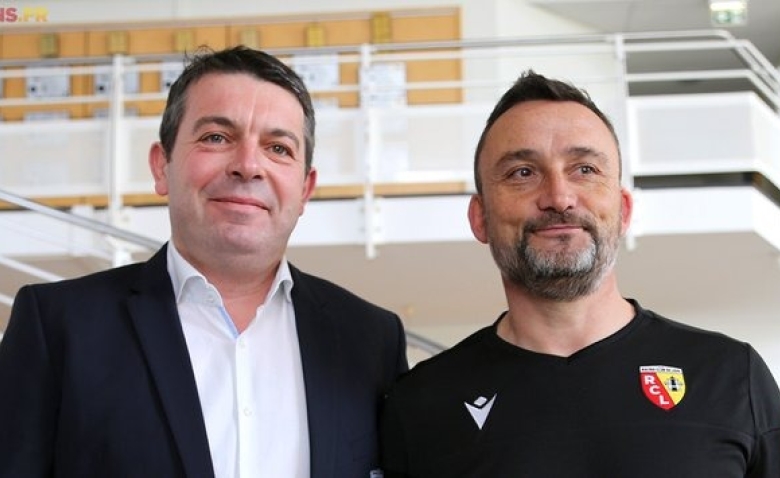 Illustration : "RC Lens : Arnaud Pouille annonce une décision centrale pour la saison prochaine"