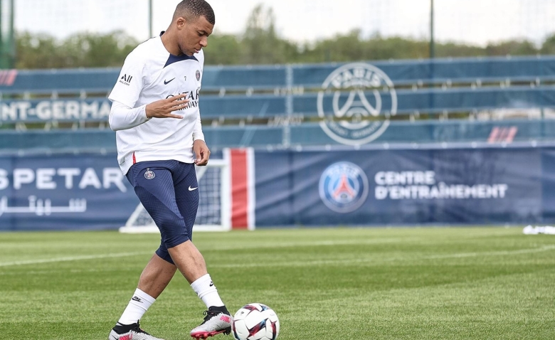 Illustration : "Mercato PSG : Le club en passe d’être doubler sur un dossier"