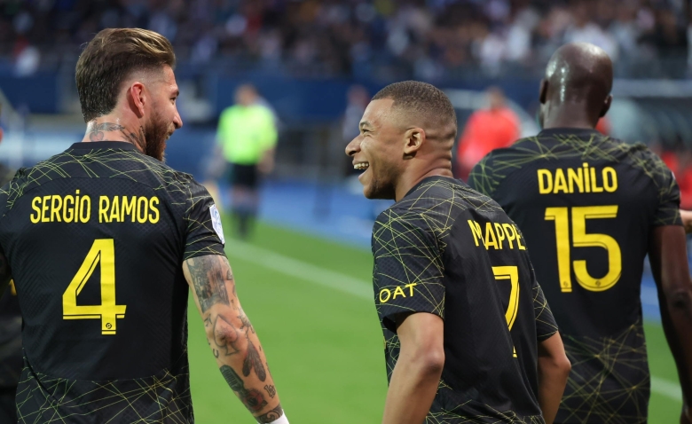 Illustration : "ESTAC - PSG : Un nouveau but gag pour les Parisiens !"