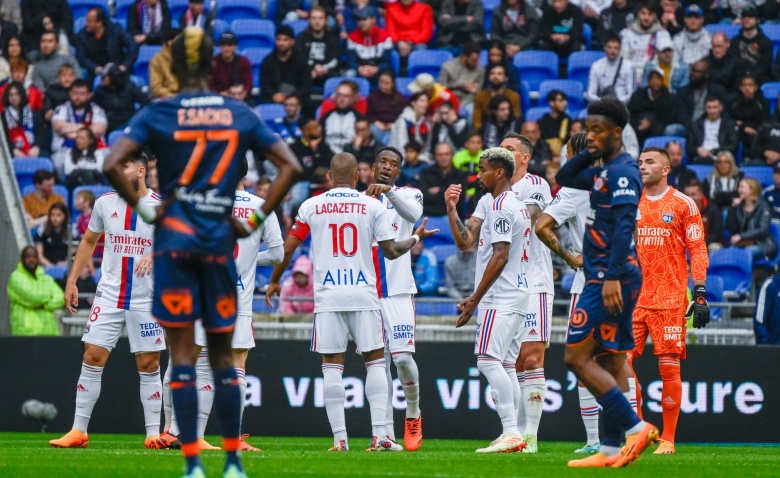 Illustration : "Mercato OL : Trois clubs s'arrachent un Lyonnais en plein doute !"