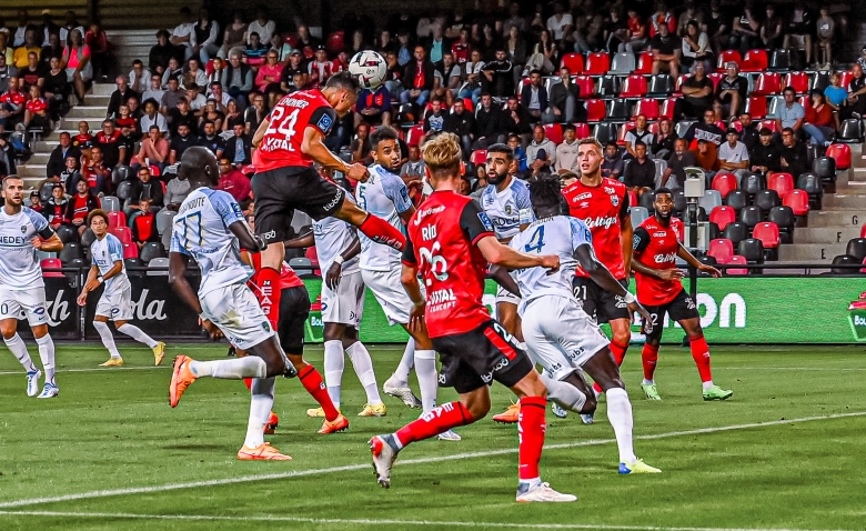 Illustration : "EA Guingamp : Une absence surprenante dans le groupe "