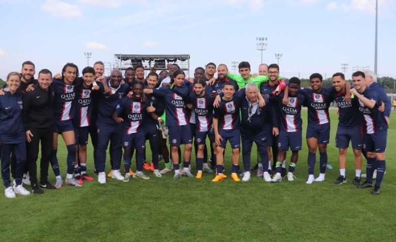 Illustration : "PSG : Un succès retentissant pour le club ce week-end"