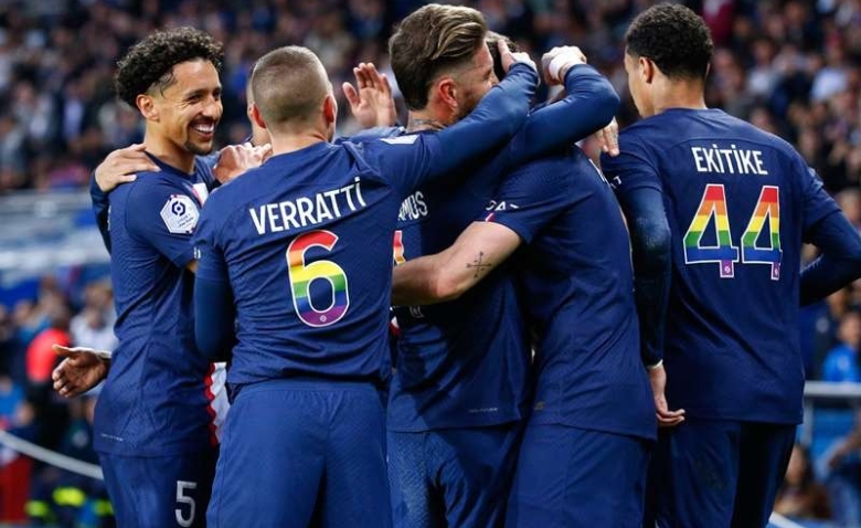 Illustration : "Mercato PSG : Un joueur d'avenir au cœur d'un dossier complexe "