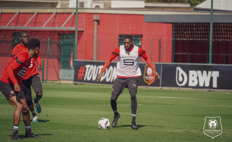 Illustration : "Mercato Rennes : L'avenir d'un joueur de Génésio se complique "