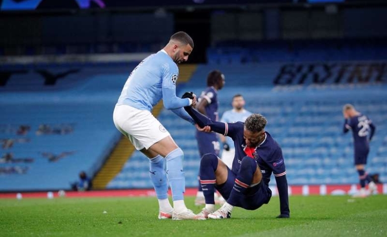 Illustration : "PSG : le club doit-il s’inspirer du modèle City ?"