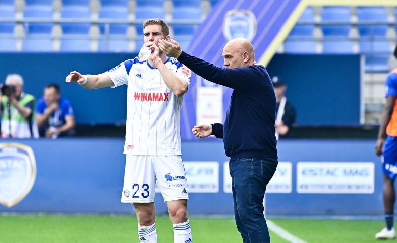 Illustration : "RC Strasbourg : Un problème qui coûte des points aux joueurs d'Antonetti "