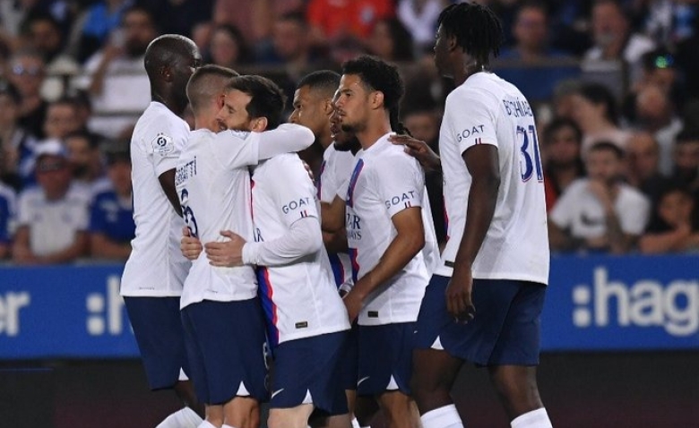 Illustration : "Mercato PSG : Une cible prioritaire vers un futur concurrent ? "