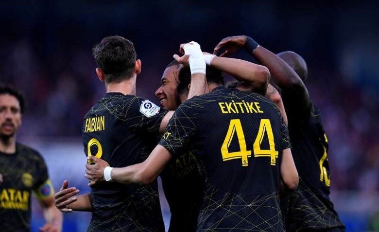 Illustration : "Mercato PSG : Un départ inattendu dans les tuyaux ? "