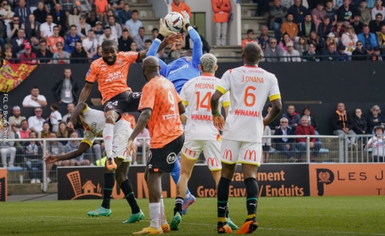 Illustration : "Mercato Lorient : Un intérêt grandissant pour un Merlu inquiète !"