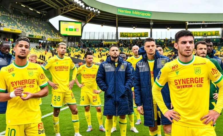 Illustration : "FC Nantes : Une polémique en défaveur des Canaris "