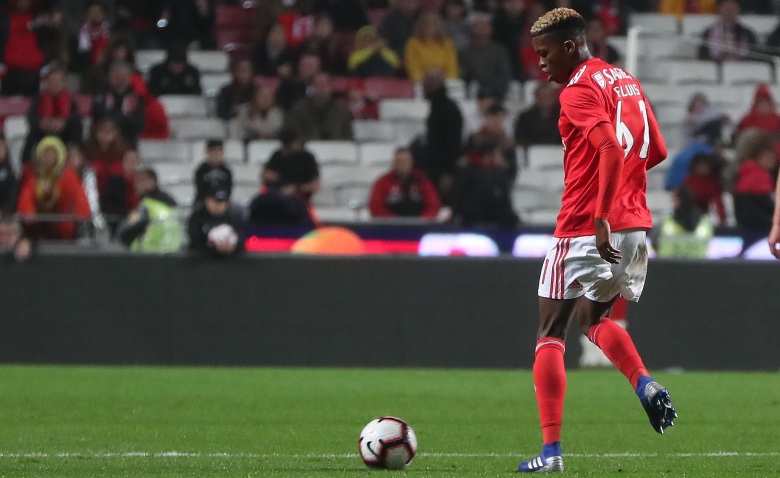 Illustration : "Mercato OL : Lyon à fond sur un talent portugais très convoité !"