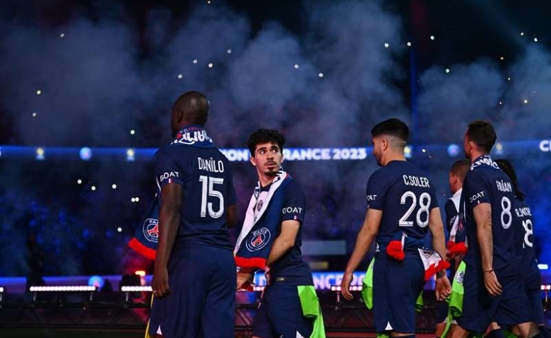 Illustration : "Mercato PSG : Un départ surprenant envisagé cet été !"