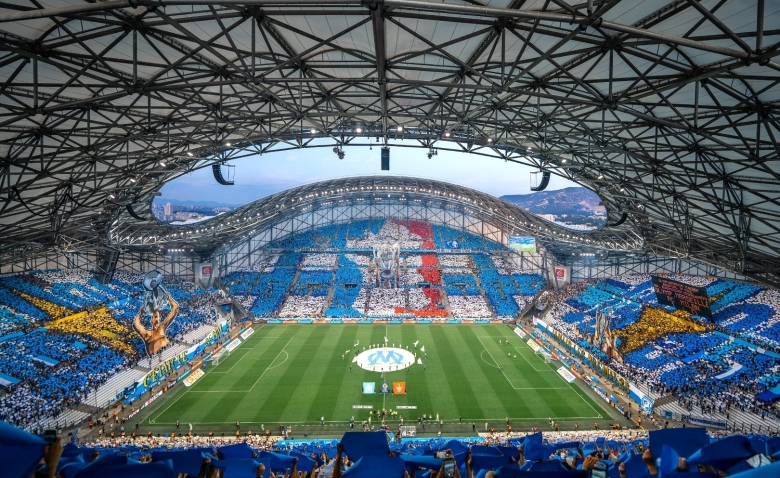 Illustration : "Mercato OM : Un choix décisif pour un départ prévu ?"