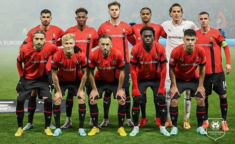 Illustration : "Mercato Rennes : Une pépite vers un départ surprise ?"