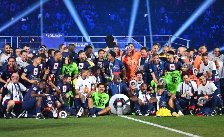 Illustration : "Mercato PSG : Une officialisation imminente pour ce joueur !"