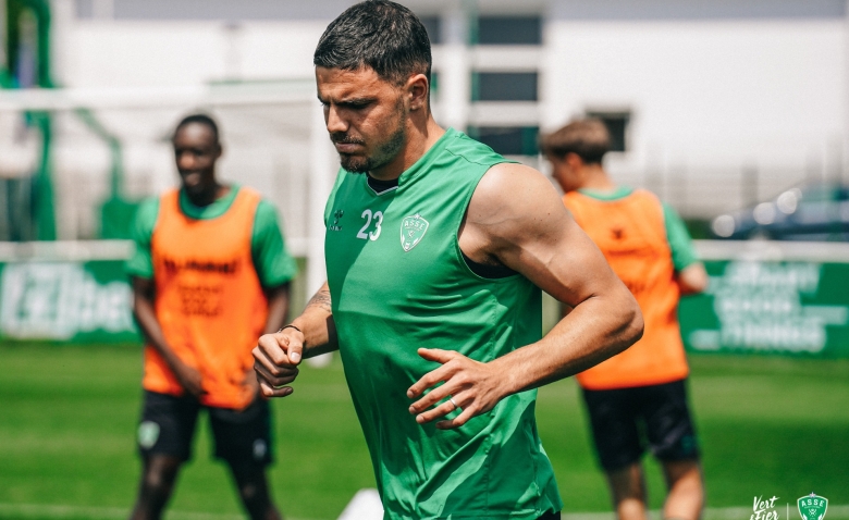 Illustration : "ASSE : Les Verts font un choix différent de leurs concurrents"