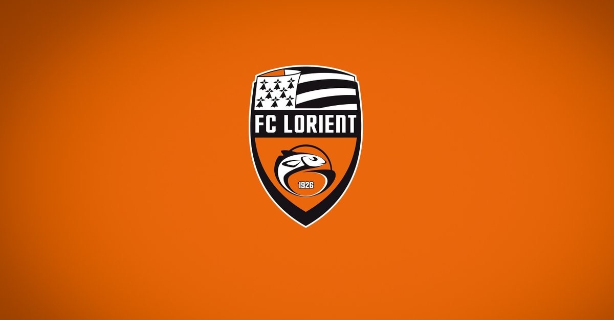 Le FC Lorient Met En Vente Un Sublime Fanion Collector Avec L Logo Du Tfc,79771