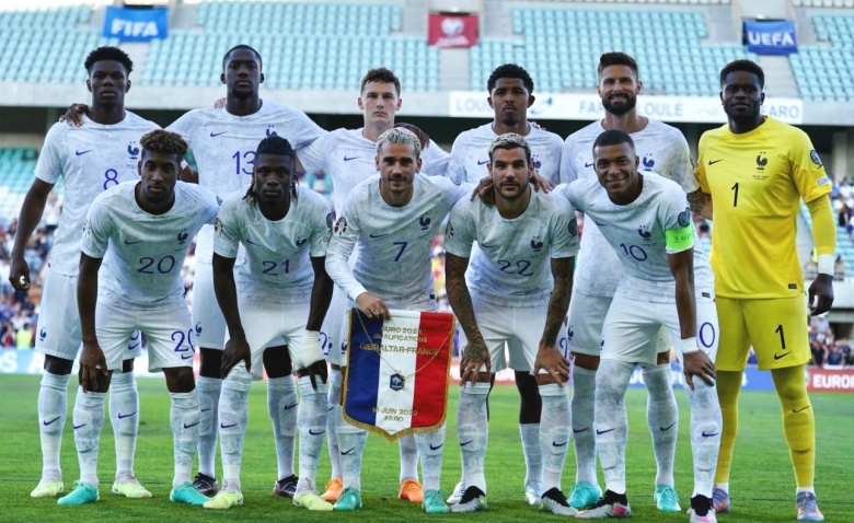 Illustration : "Equipe de France : Un choix de Didier Deschamps fait polémique ! "