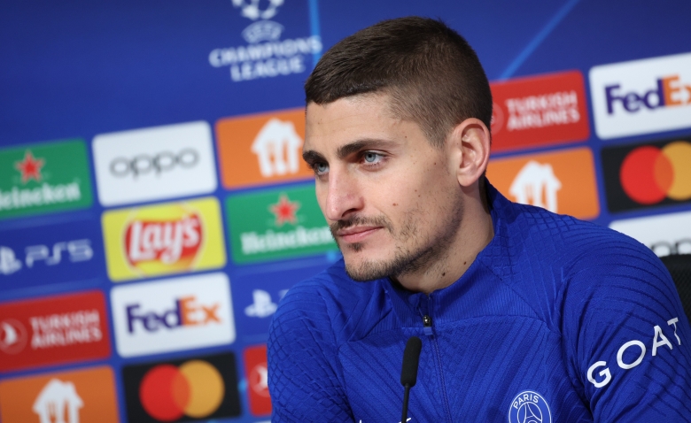 Illustration : "Mercato PSG : Un départ désiré par les supporters encore vivace !"