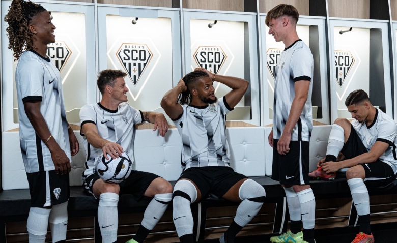 Illustration : "Mercato Angers : Un nouveau départ majeur pourrait survenir"