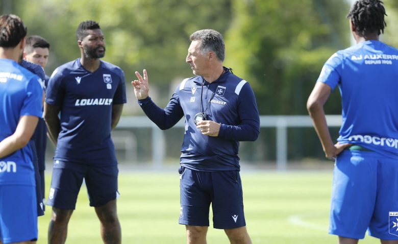 Illustration : "Mercato Auxerre : Un ancien du club fait son grand retour "