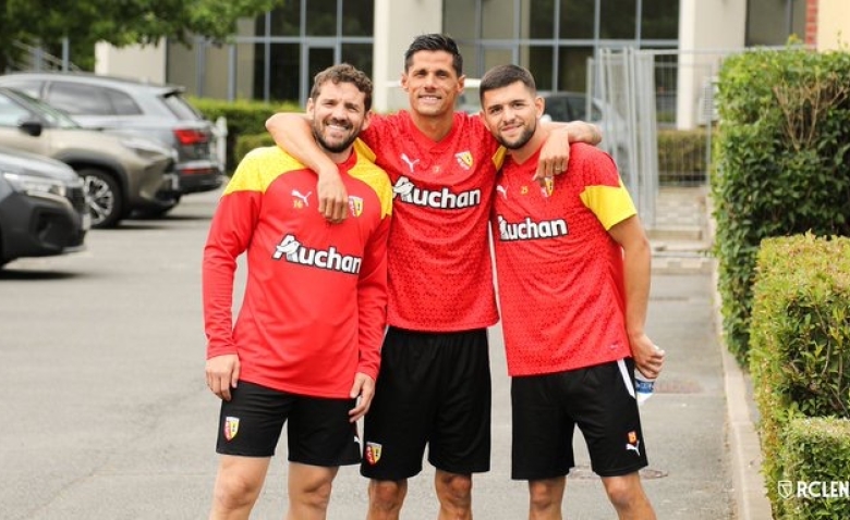 Illustration : "Mercato Lens : Nouvelle piste prolifique pour le club !"