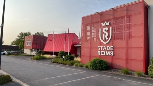 Illustration : Mercato Reims : Une bataille entre deux clubs de Ligue 1 pour ce milieu ? 