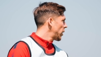 Illustration : "Mercato Brest : Une recrue prête à bousculer la hiérarchie !"