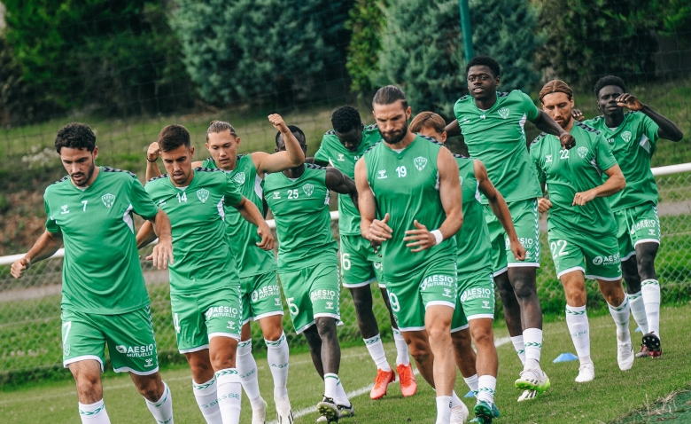 Illustration : "ASSE : Un changement tactique immédiat après un recrutement des Verts ?"