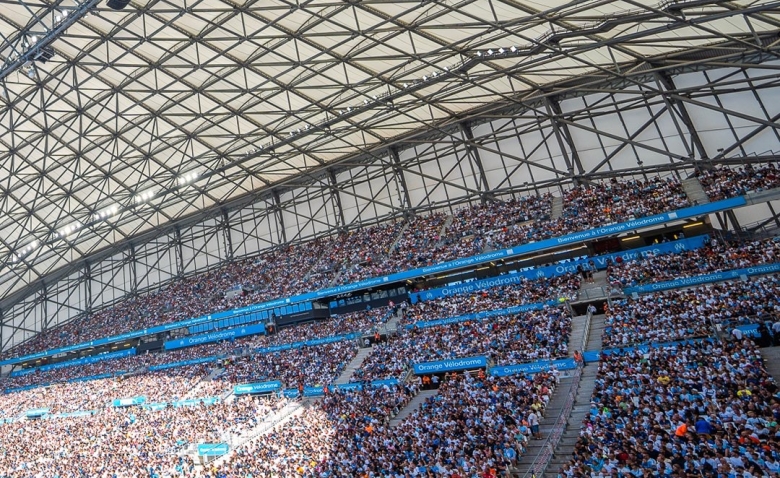 Illustration : "Mercato OM : Un départ lié à un mouvement parisien se précise pour Marseille !"