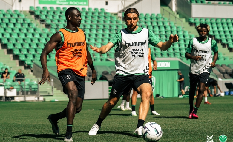 Illustration : "ASSE : Un joueur de l'effectif adresse une déclaration très ambitieuse avant Grenoble ! "