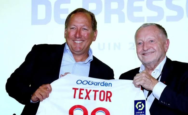 Illustration : "OL : John Textor à nouveau la cible de critiques ouvertes"