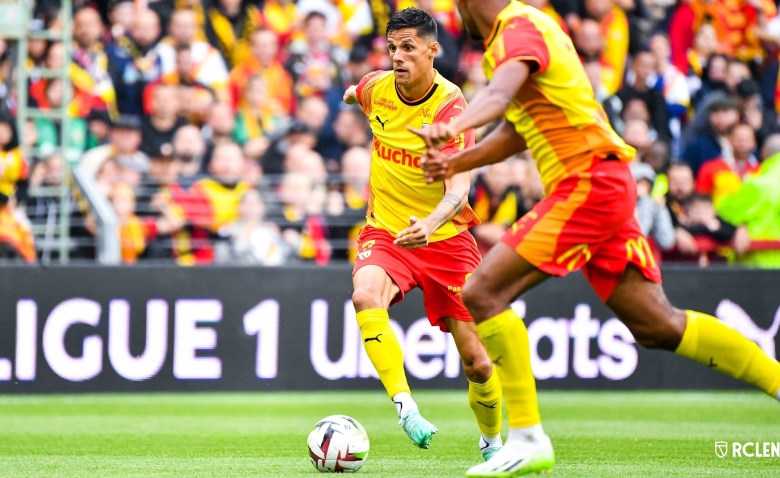 Illustration : "RC Lens : Vidéo - Le superbe but de Sotoca contre Manchester United"