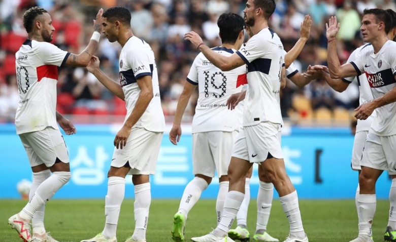 Illustration : "Mercato PSG : Une grande ambition avant la reprise du championnat "