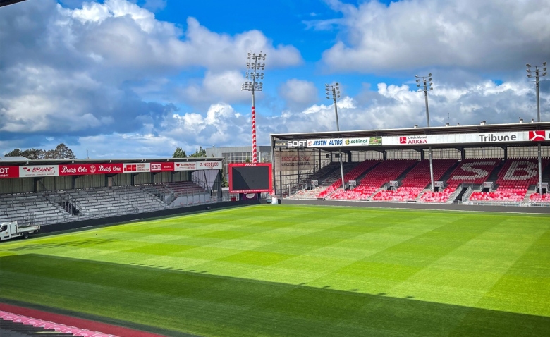 Illustration : "Mercato Brest : Un nouveau départ majeur à quelques jours de la reprise ?"